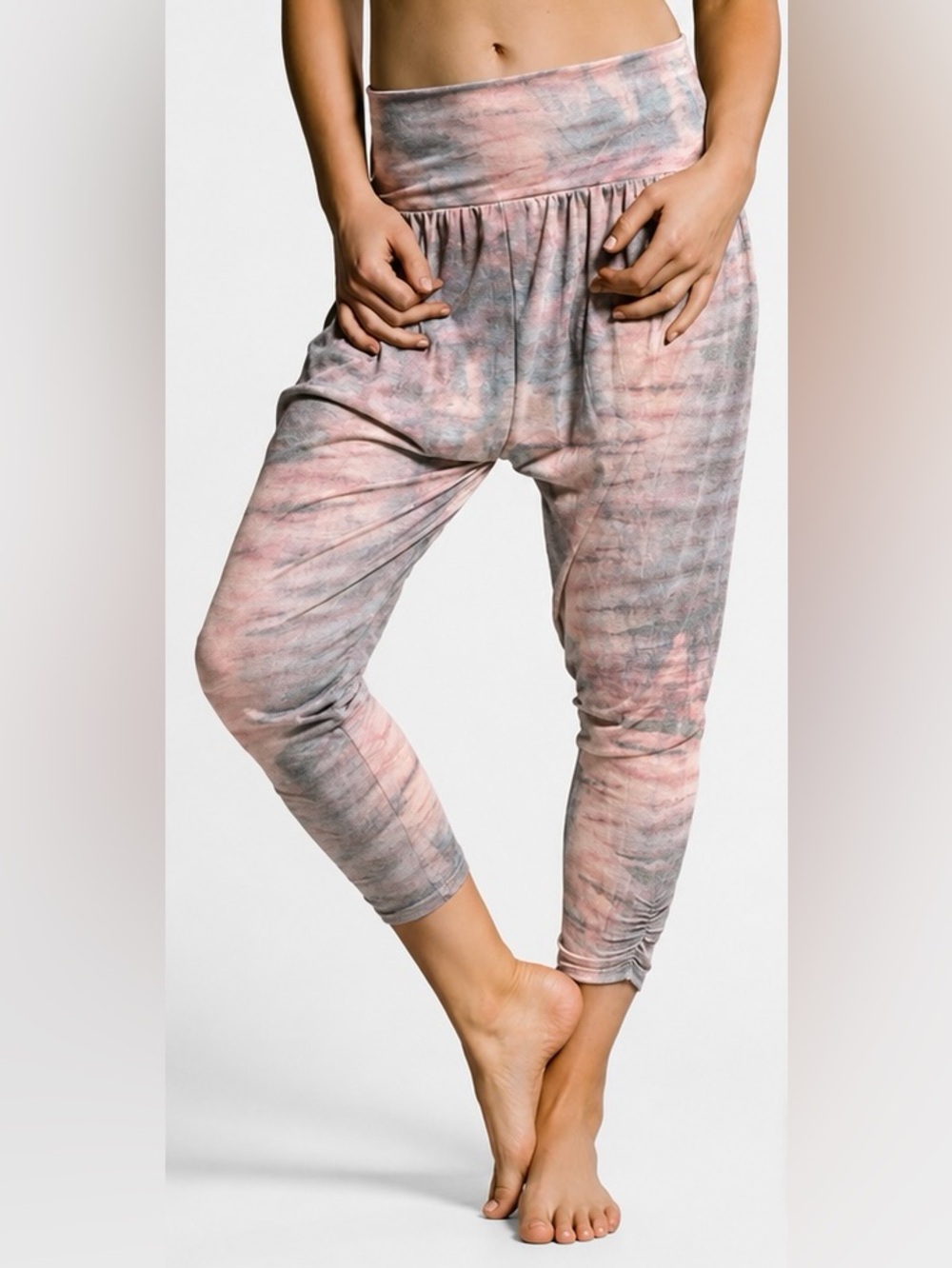 Onzie flow harem pants lavender tie-dye